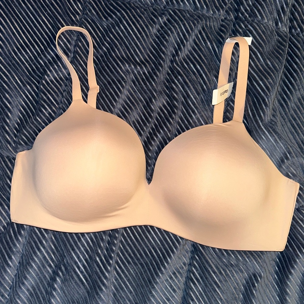 GAP Tan Seamless T-Shirt Bra with Molded Cups